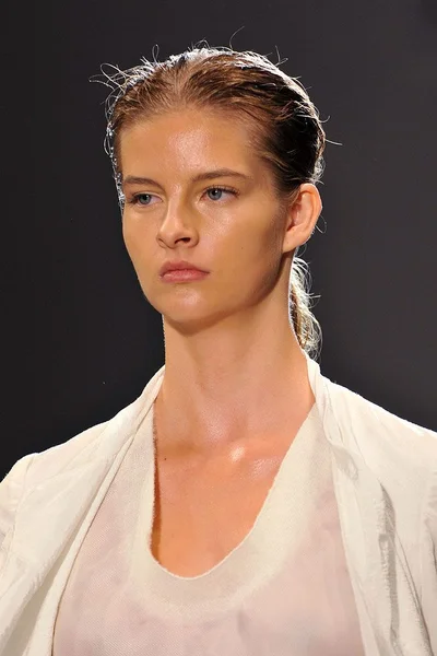 Look 2